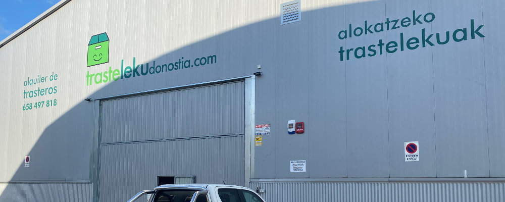 exterior-shot-of-trasteleku-self-storage